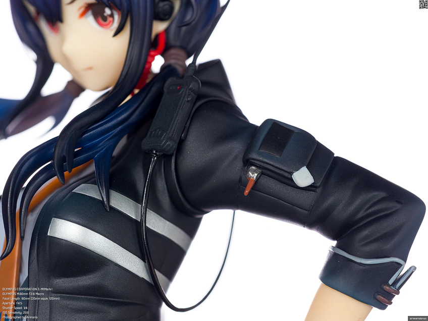 フィギュア「アークナイツ チェン」のアクセサリーアップ画像（通信機）