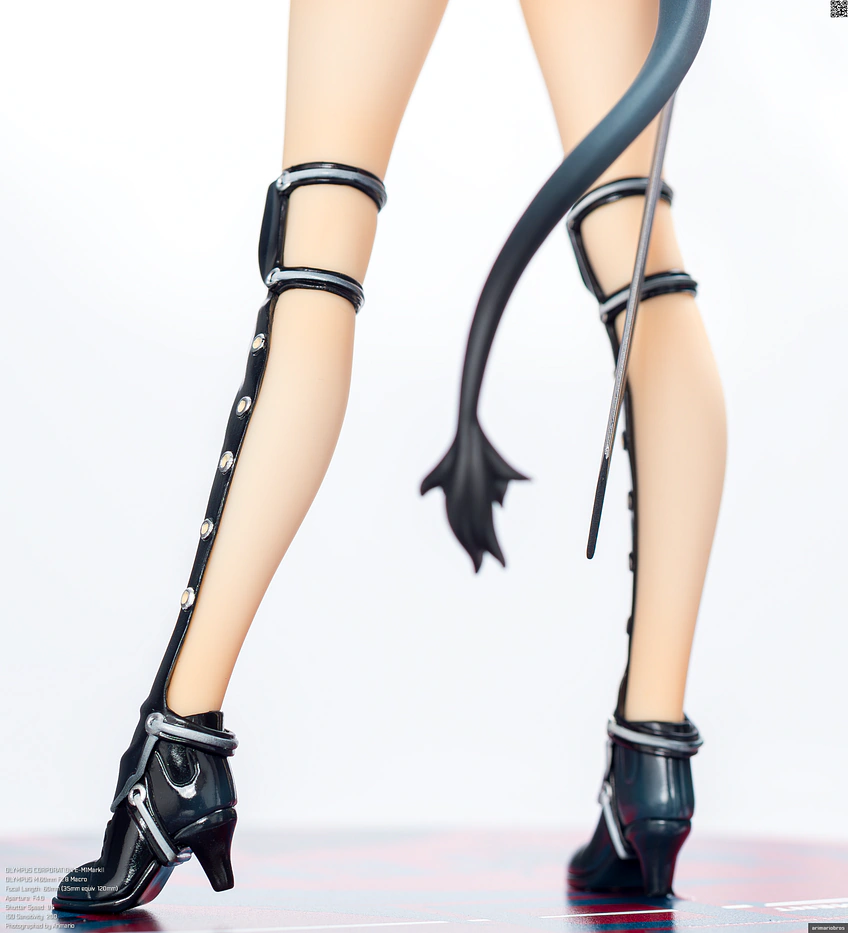 フィギュア「アークナイツ チェン」の脚部アップ画像その6