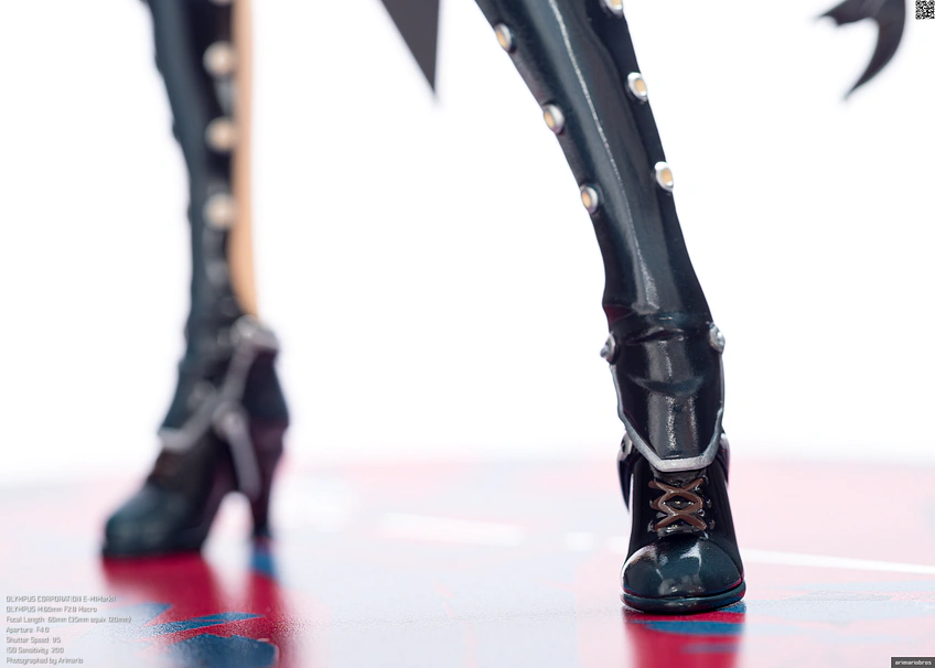 フィギュア「アークナイツ チェン」の脚部アップ画像その2