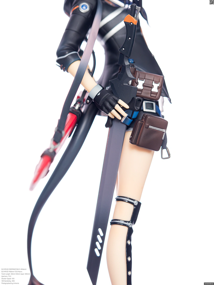 フィギュア「アークナイツ チェン」の武器アップ画像その4